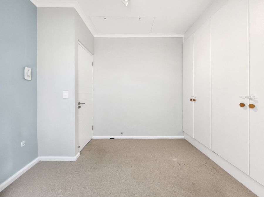 2 Bedroom Property for Sale in Gardens Western Cape